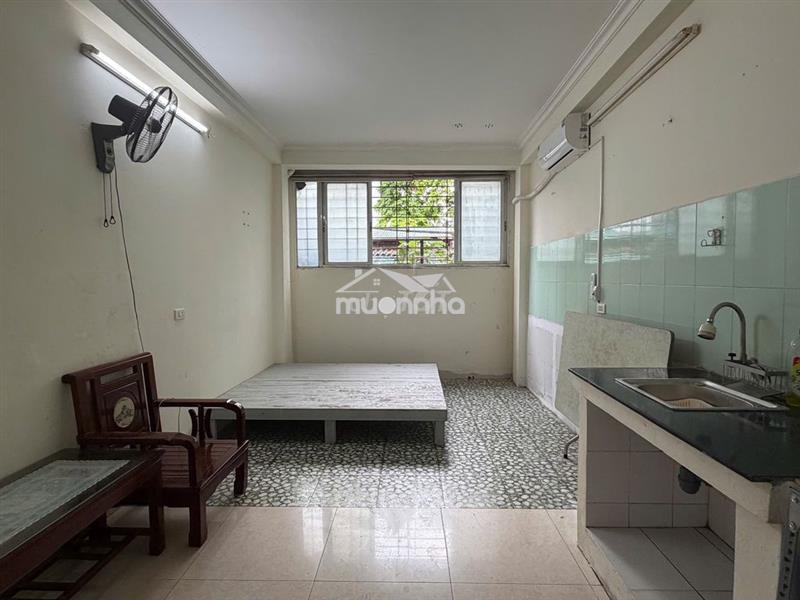 Phòng trọ khép kín 25 m2 trong ngõ 210 hoàng quốc việt