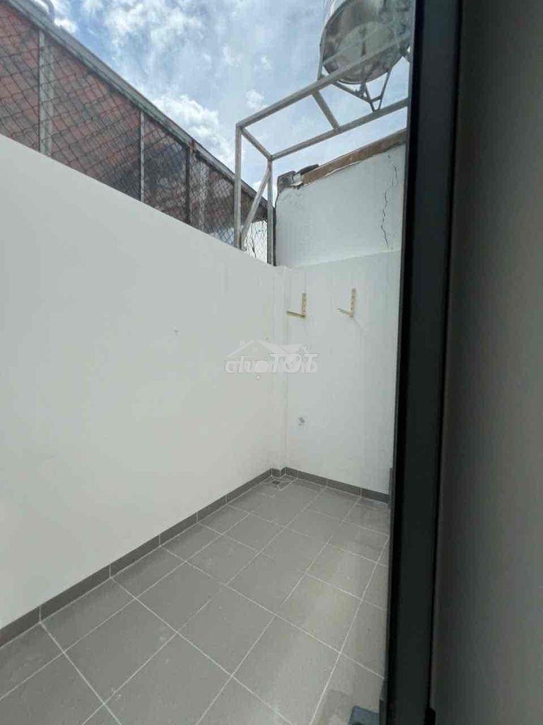 Cho thuê nhà đẹp song hành. 4m x 25m. 1pn. giá 8tr - 3