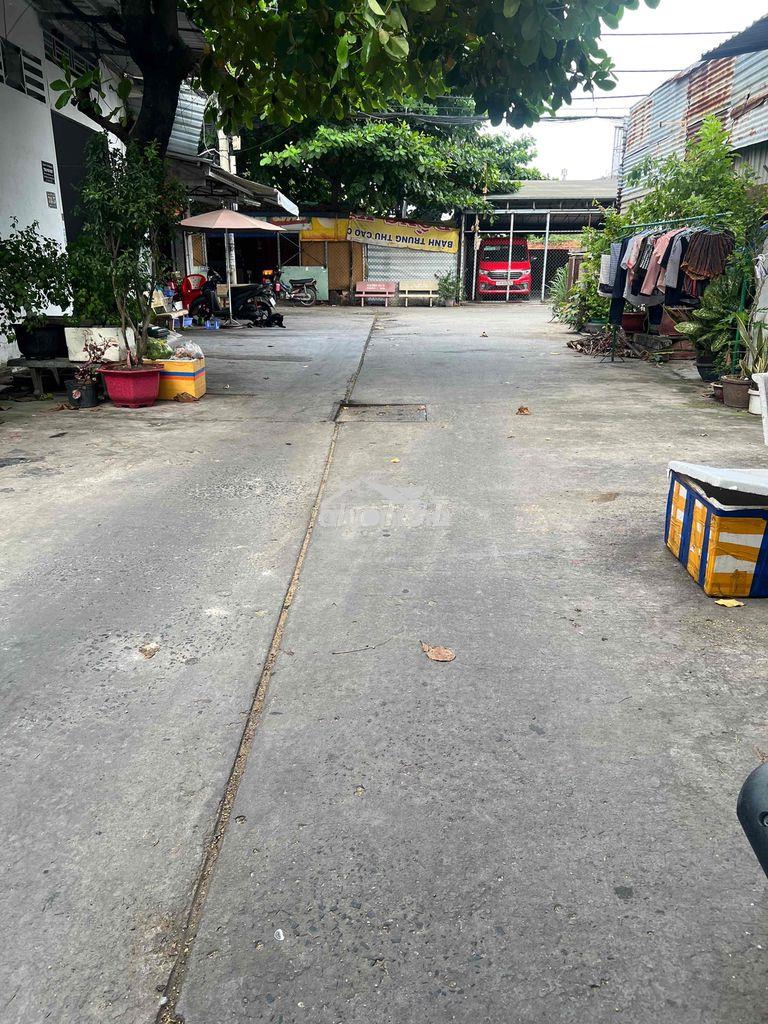 Nhà sổ hổng riêng giá rẻ khu vực bình tân bà hôm hẻm xe hơi thông