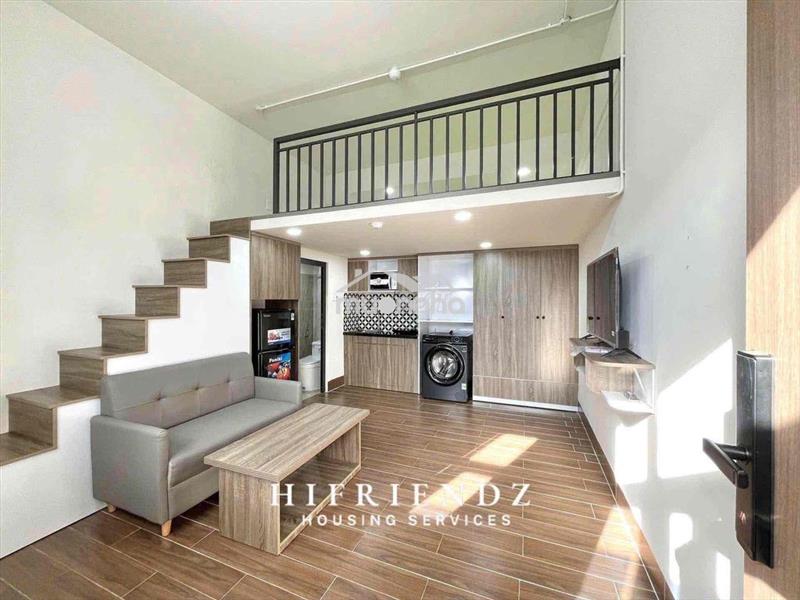 Duplex ban công full nội thất ngay công viên làng hoa