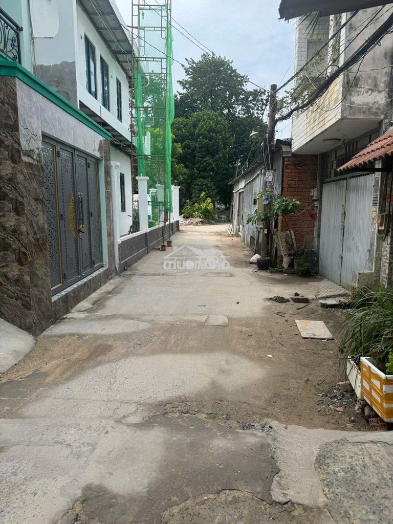 Cho thuê nhà nguyên căn điện nước riêng giá nhà nước, đường ô tô.