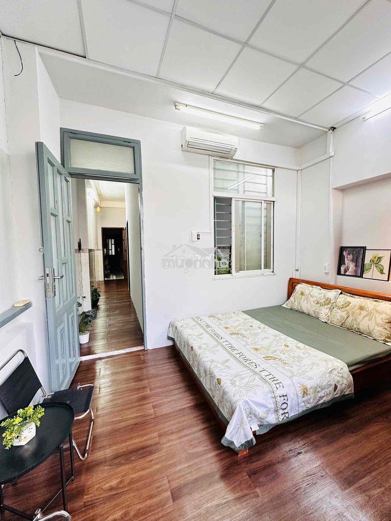 Cho thuê hồ văn huê- studio ban công 2pn- full nt - 2