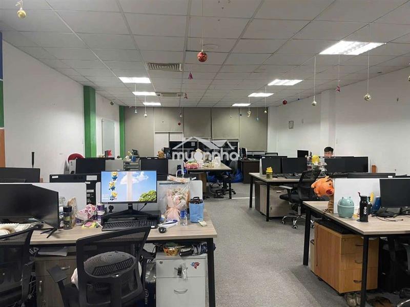 Nhà văn phòng 500m2  . đường số 40 . p tân phong .q7 