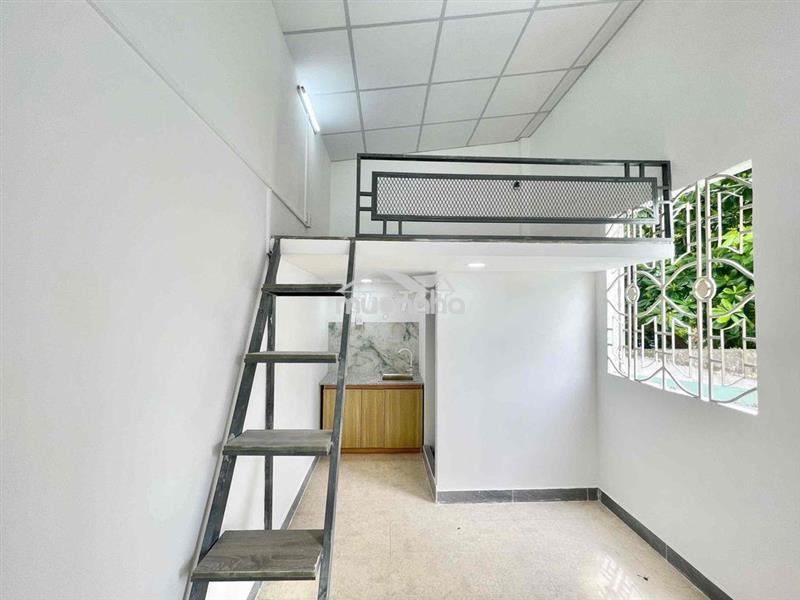 Phòng đẹp giá rẻ mới xây ngay công viên làng hoa