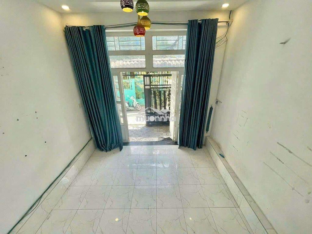 Cho thuê nhà 1 trệt 1 lầu 2pn 2wc 4x10m hẻm xe hơi gần phú mỹ hưng - 2
