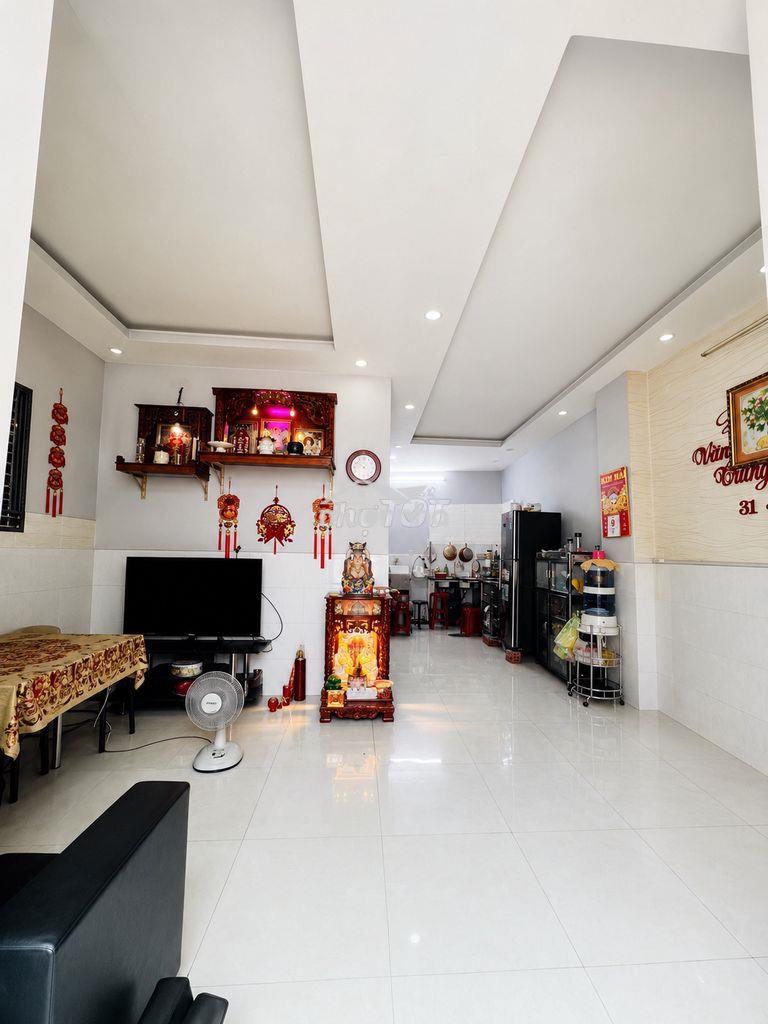 Bán nhà 4 phòng ngủ ngang 5m gần nguyễn thị thập hẻm xe hơi cách 30m