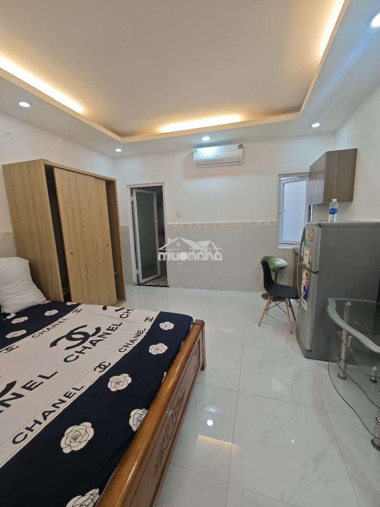 Cho thuê căn hộ siêu rộng, full nội thất, gần cầu sài gòn