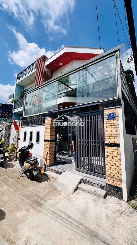 Bán nhà 1 lầu, góc 2 mặt tiền ngang 5m8 x 15m