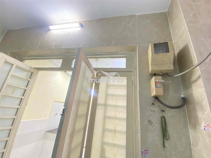 Cho thuê nhà nhỏ nguyên căn gần kcx tân thuận
