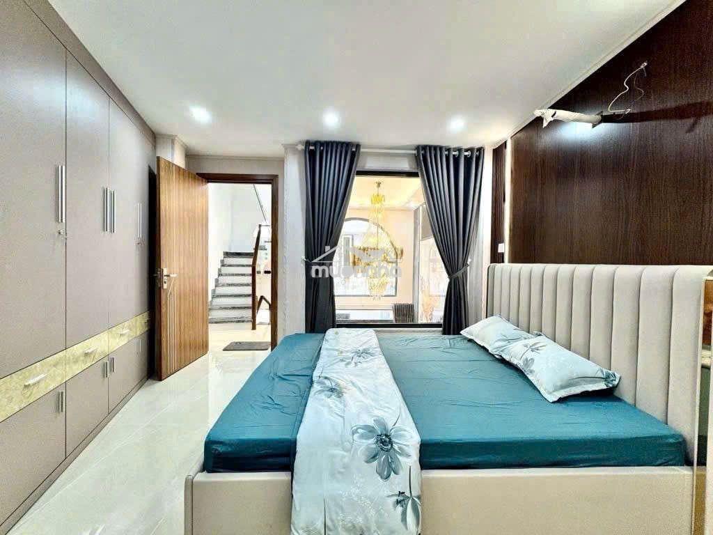 Cho thuê nhà nguyên căn mới tinh quận 3 -- 4pn giá tốt - 4