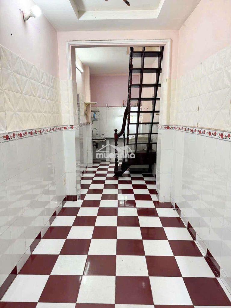 Cho thuê nhà hẻm 2 xe máy, 1 xet, hoà hung q.10 - 2