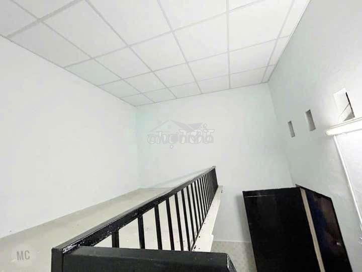 Lên 1 căn nhà có 6 phòng trọ  phía sao   thu nhập 15 triệu tháng - 2