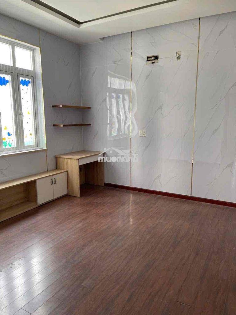 Biệt thự sân vườn 180m2 đất 3 tầng có gara rộng rãi gần global city - 2