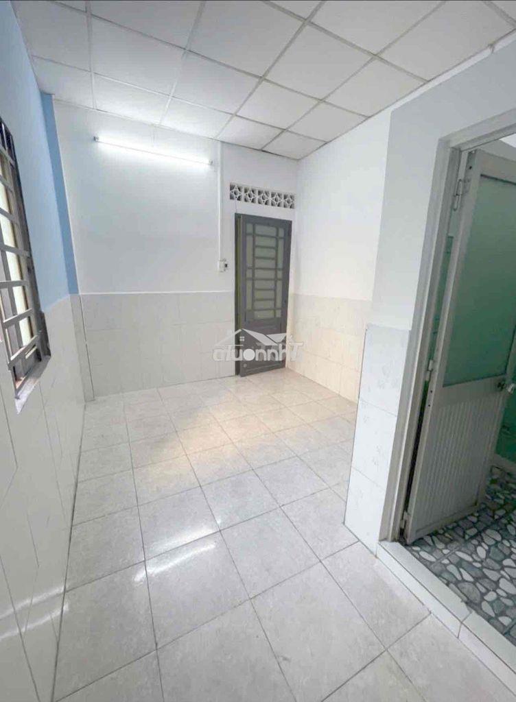 Cho thuê phòng giá rẻ gần kí túc xá khu a - 3