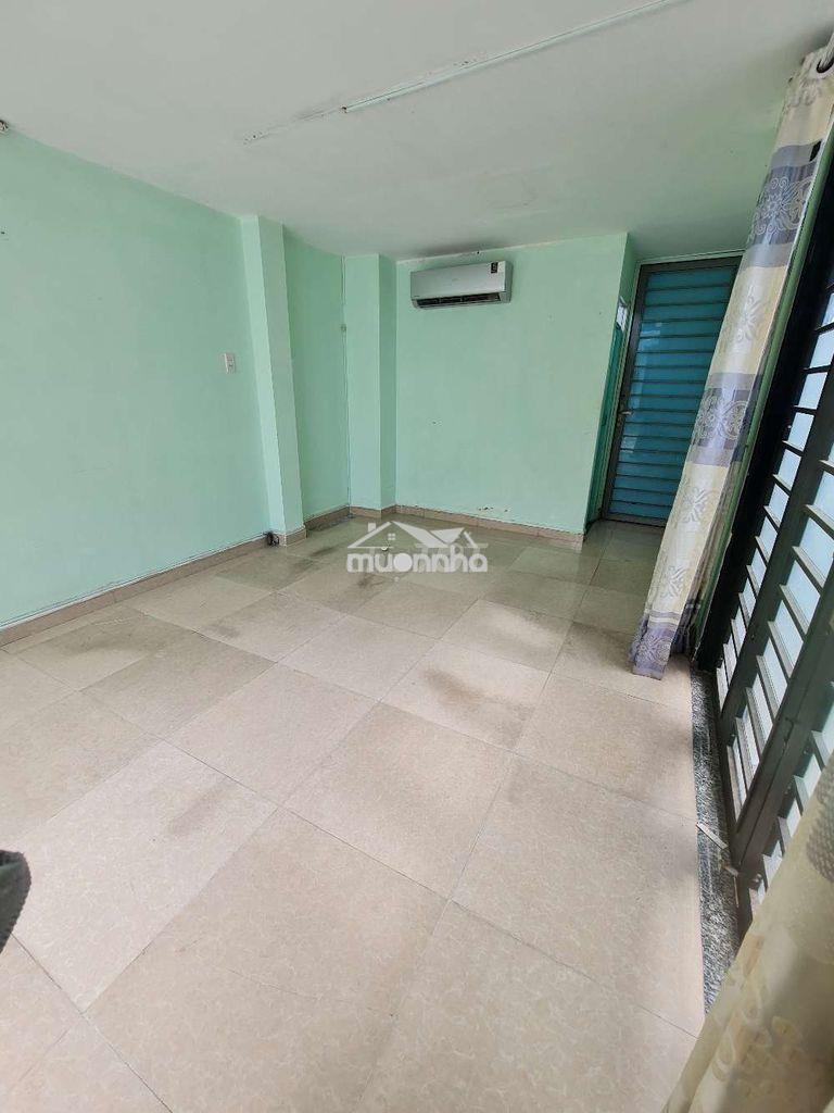 Cho thuê phòng trệt 2 mặt hẻm có sân rộng 25m² - 3