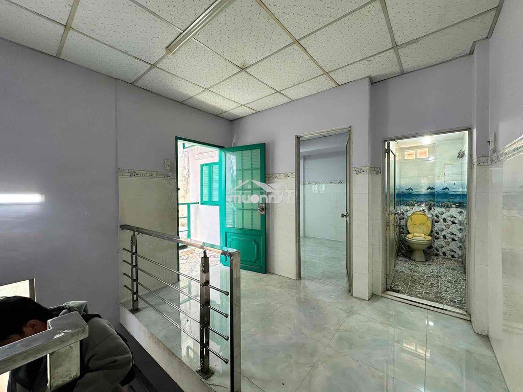 Nhà nguyên căn - 2pn - 2 wc - 1 pk lớn - 1 nhà bếp thoáng - 2