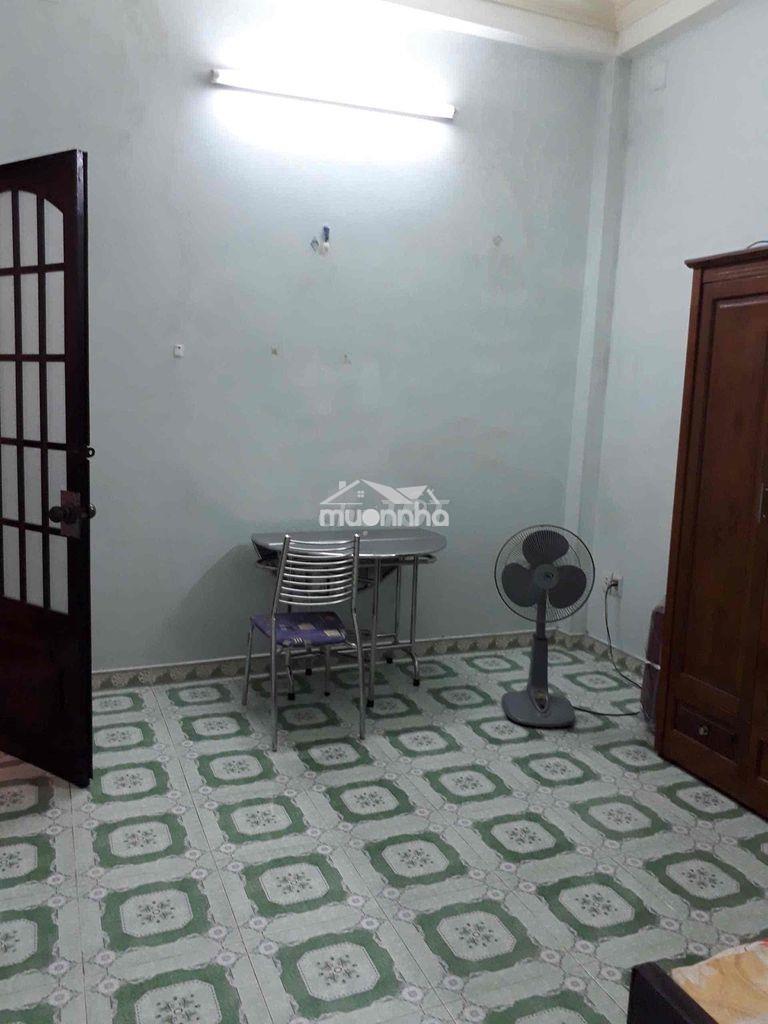 Cho thuê phòng sạch sẽ, thoáng mát, đầy đủ tiện nghi, gần khu sân bay. - 2
