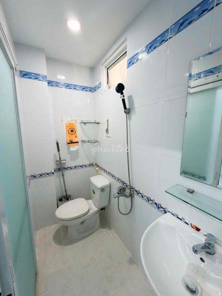 Nhà 4 tầng 3 pn - 4wc ngay chợ tân định - 4