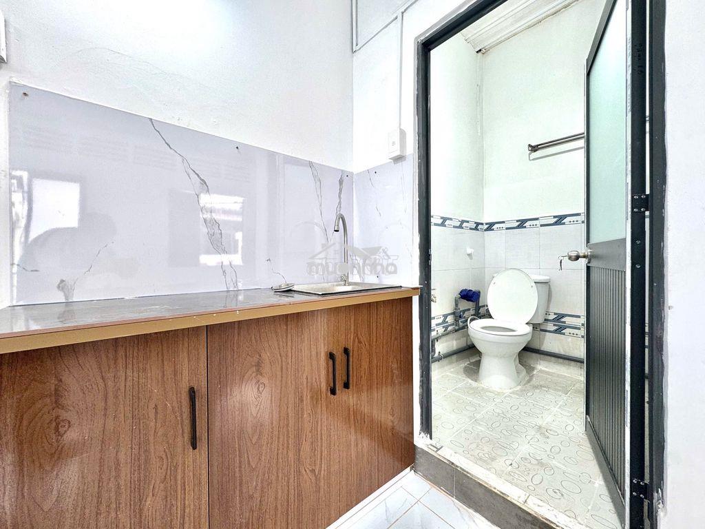 Phòng trọ sát chợ hòa hưng, giờ giấc tự do không chung chủ - 4