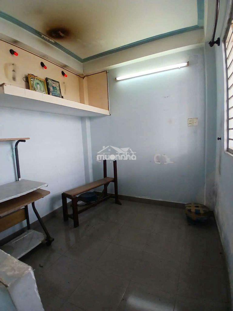 Cho thuê nhà nguyên căn hẻm tôn đản, quận 4 - 4