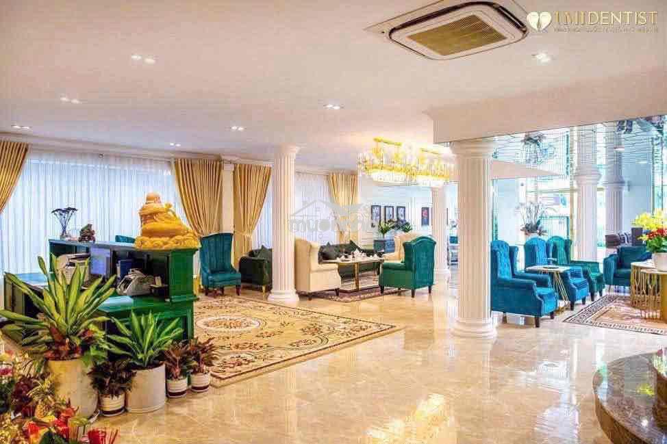 Biệt thự hạng sang cho thuê mặt tiền 25m trung tâm quận 3 - 2