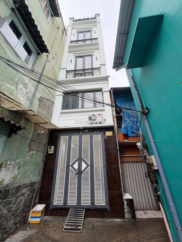 Cần tìm chủ mới cho căn nhà yêu thương