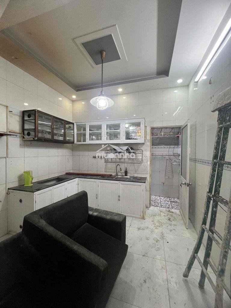 Nhà sửa mới 100% - 4phòng ngủ. - hẻm ô tô gần kho c nhà bè - 2