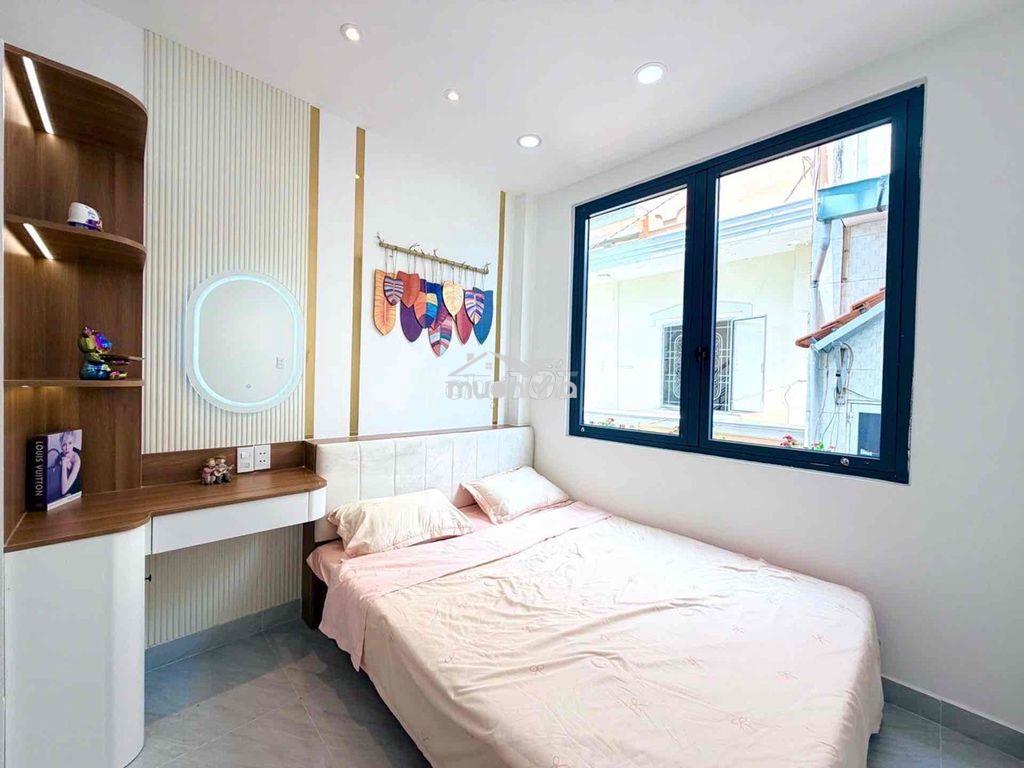 Bán nhà 5 tầng- dts: 100m2 - hẻm thông- ngay huỳnh văn bán - phú nhuận - 4
