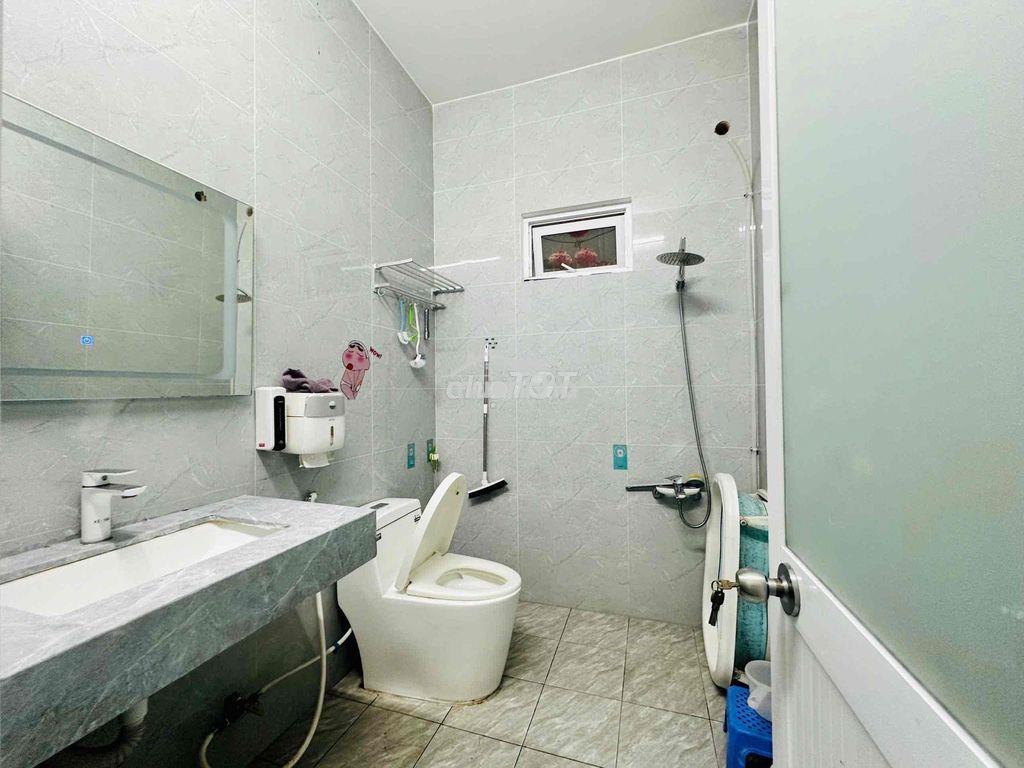 Nhà hiệp thành bán vội về sg ở 2tỷ950 - 3png 135m2 - 4