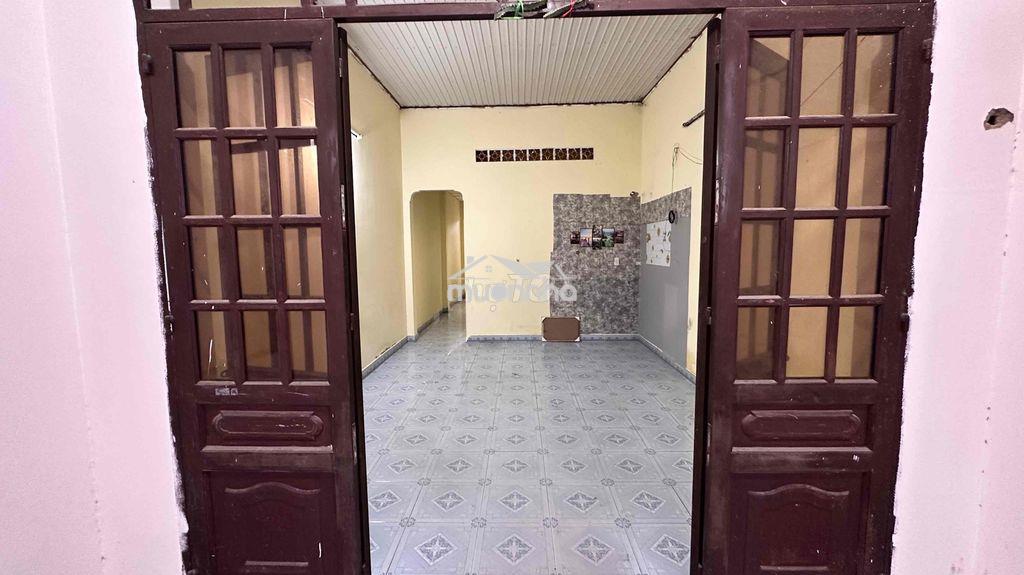 Cho thuê nhà cấp 4 nguyên căn 100m2 - 2