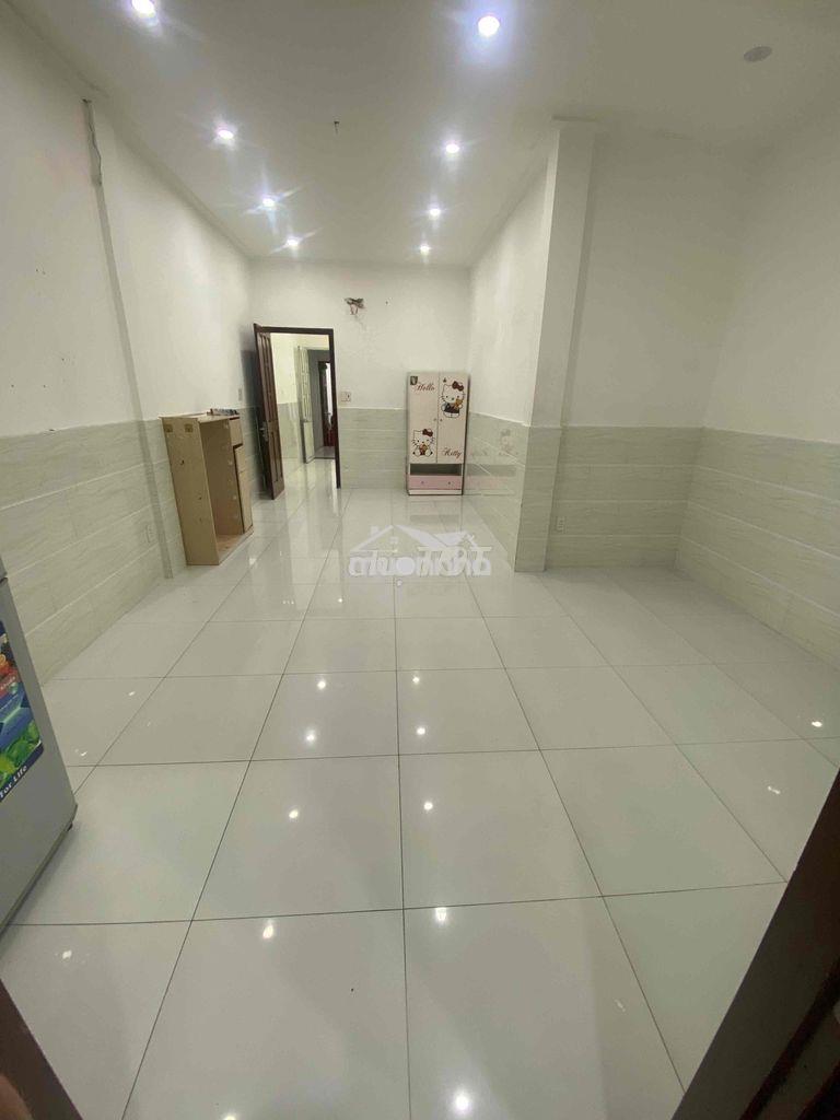 Phòng trọ gần chợ phạm văn hai
