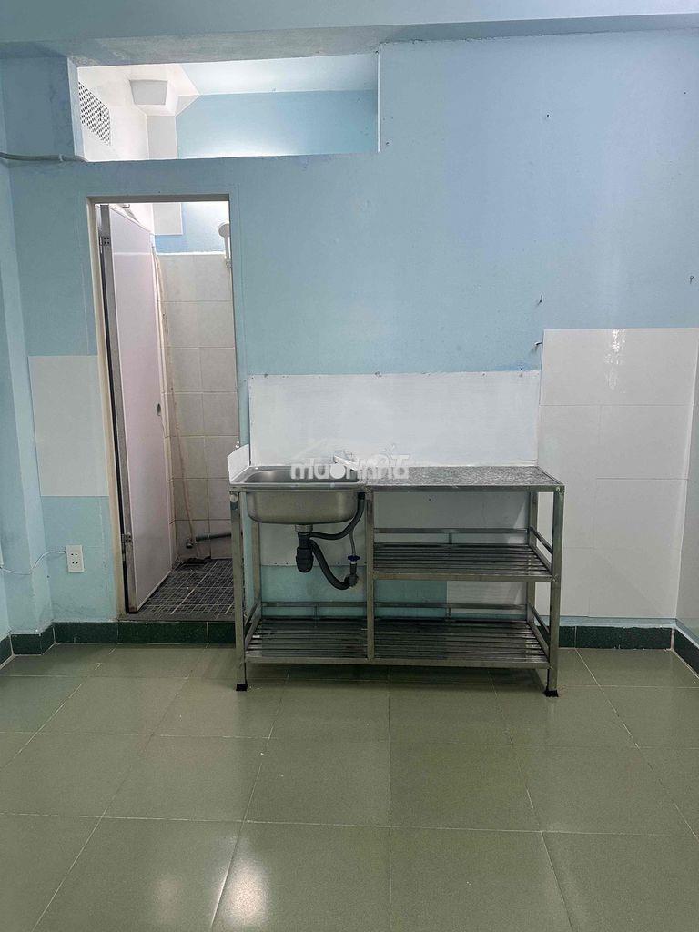Cho thuê phòng giá:2.5tr phòng có máy lạnh lối đi riêng chính chủ q10 - 3