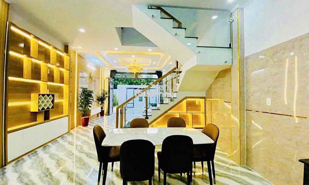 Nhà mặt tiền dọn vào ở liền,giảm sâu 1t 500triệu,còn thương lượng - 2