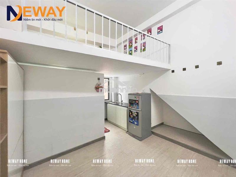 Duplex cửa sổ trời siêu thoáng ngay gần đại học nguyễn tất thành