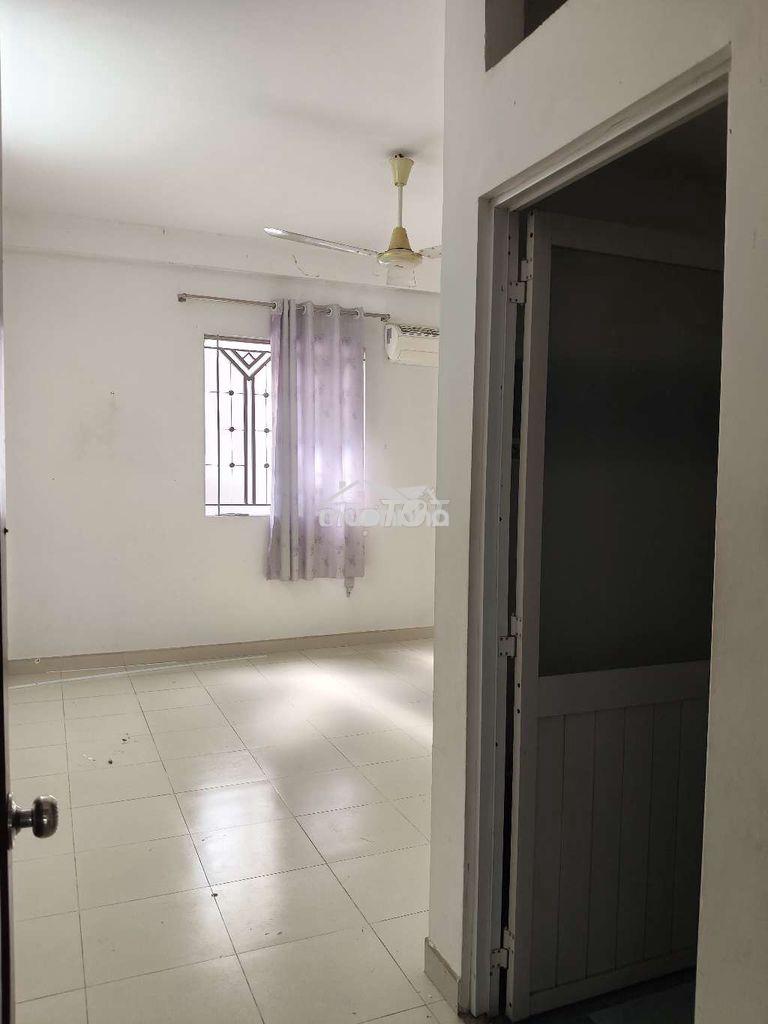 Nhà 2 lầu 4pn dt 4x20m nam long phú thuận 