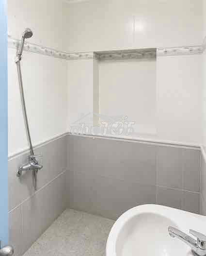 Cho thuê phòng lầu 3 - lê văn sỹ - q3 - hẻm xe hơi - 16m² - 4