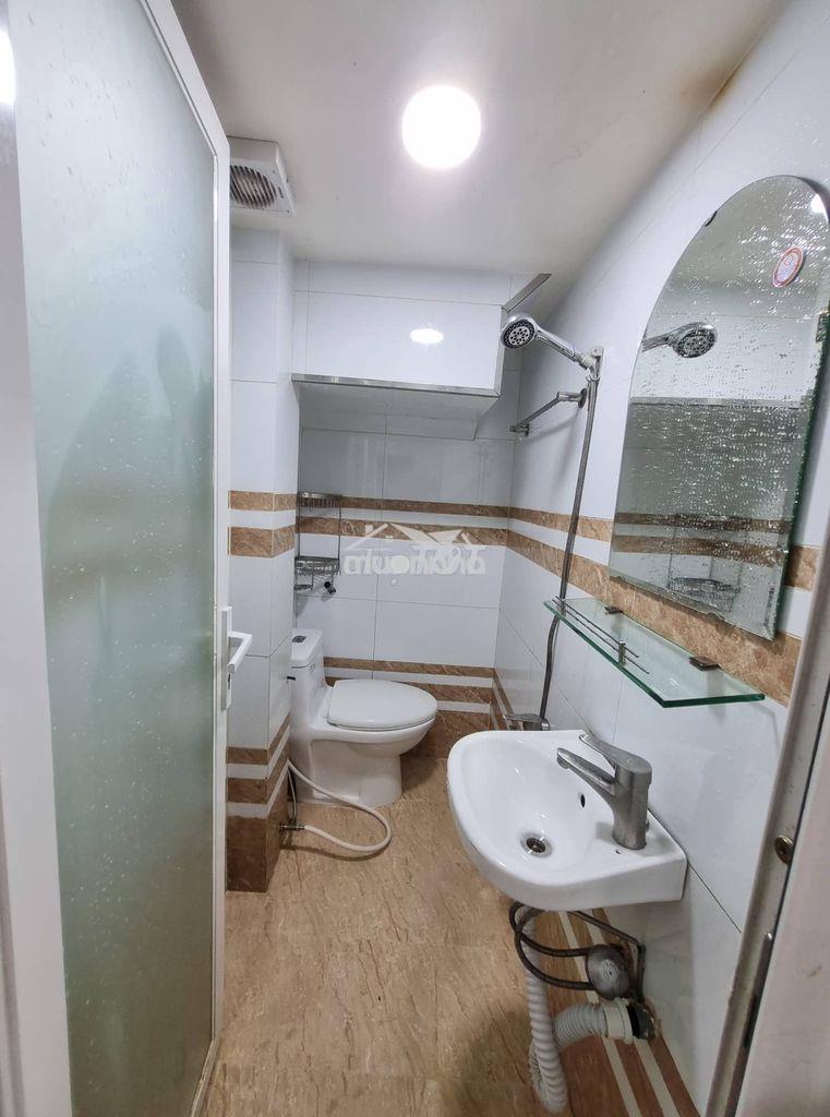 Phòng có kệ bếp, full nội thất bến vân đồn q4, ở ngay - 3