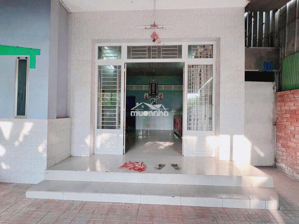 Nhà xây lâu cần tiền bán giá đất không tính nhà, 700triệu sang tên - 2