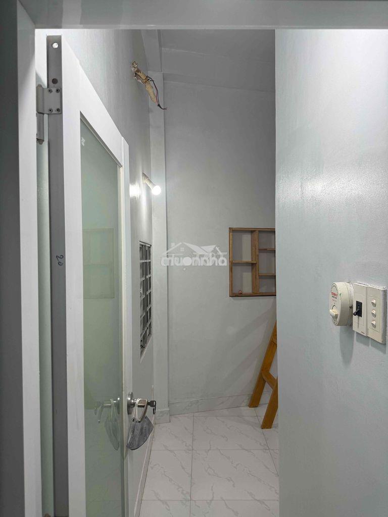 Phòn trọ nữ - 2