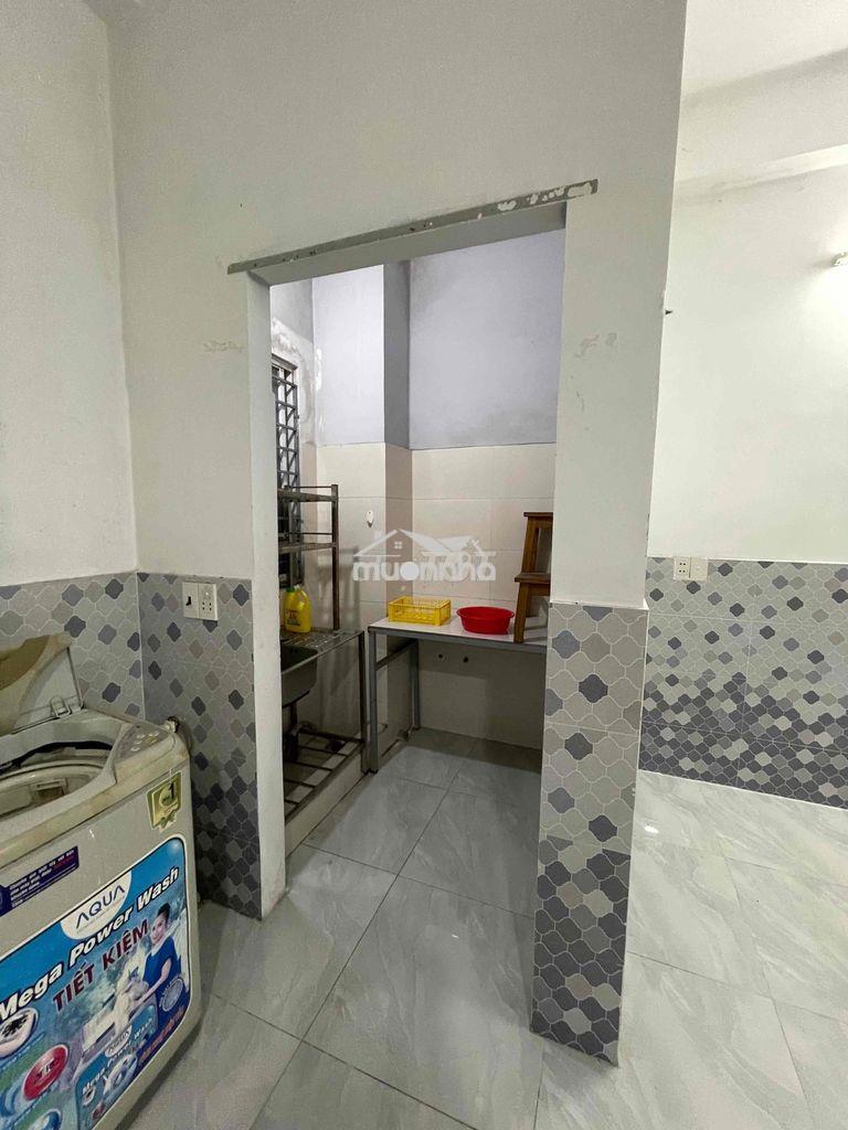 Phòng lớn 50m  cửa sổ thoáng - 4