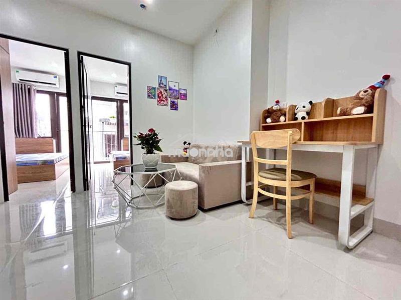 Cho thuê căn hộ 2pn gần hàng xanh – sát hutech, uef – đi q1, thảo