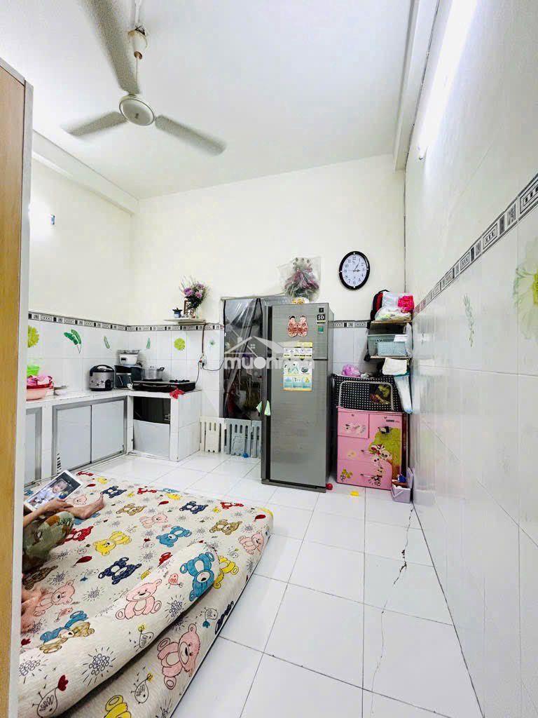 Bùi văn ba q7 - dt 4.2x15m - nhà 1 sẹc hẻm 4m thông - 4pn - 6.6 tỷ - 4