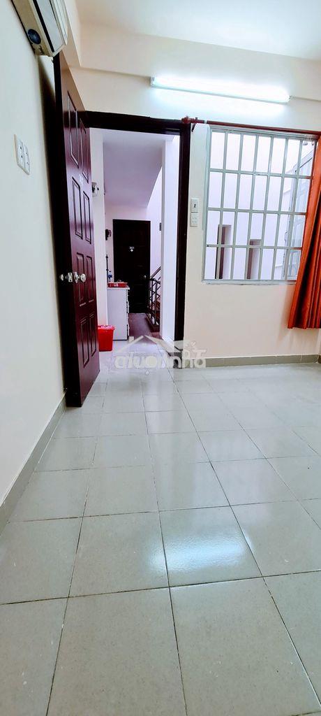 Cho thuê phòng trọ 18m² ngay trung tâm q3 - 4