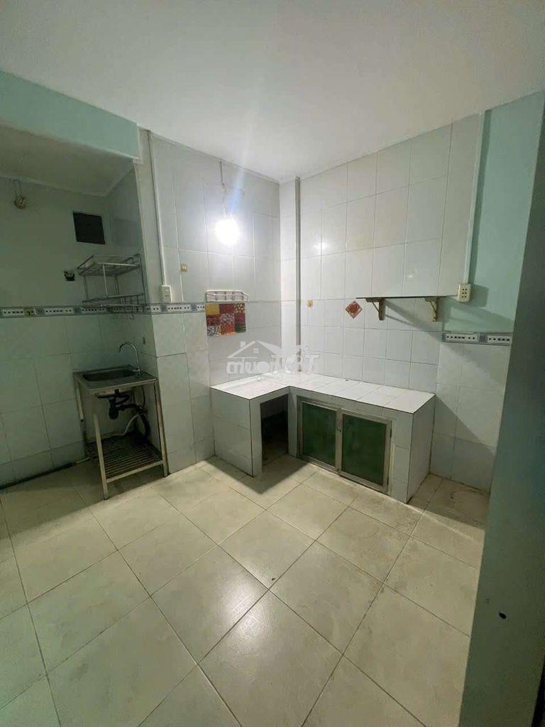 Nhả thuê nguyên căn 1pn 2wc ,nhà ở liền - 3