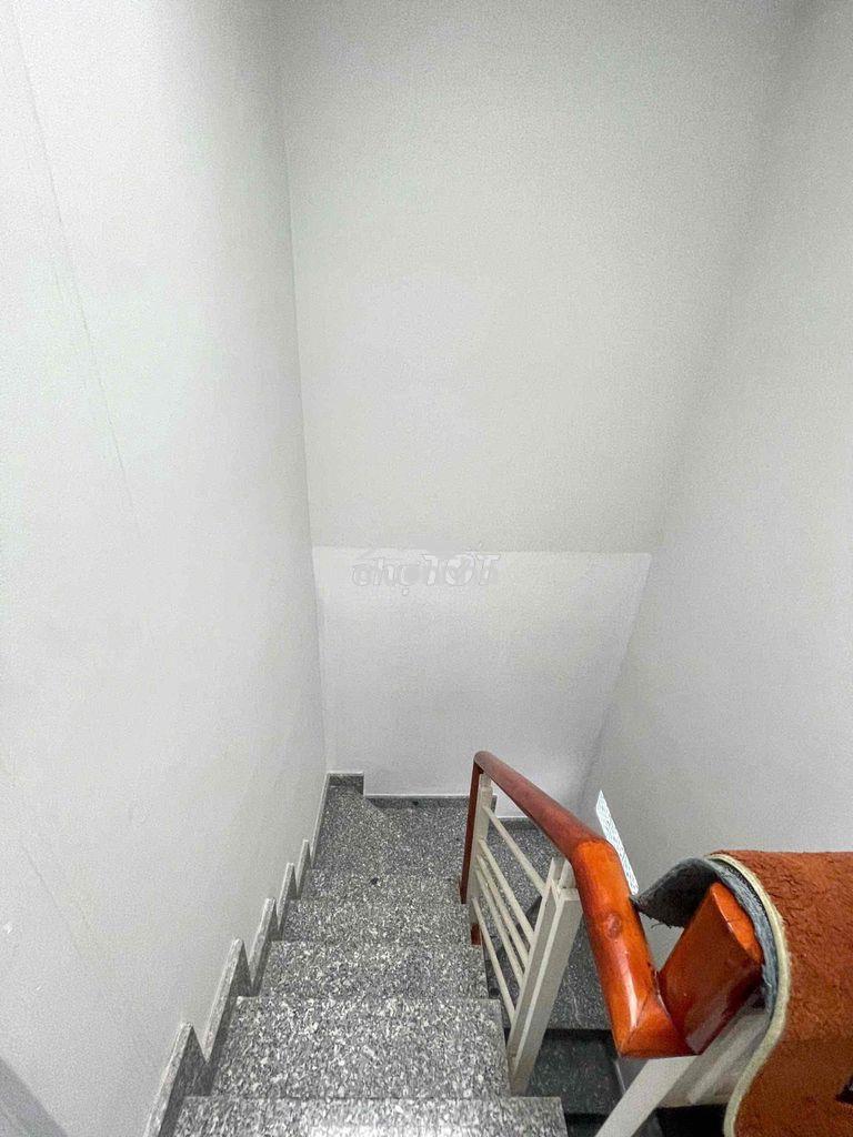 Bán nhà  4 tầng hẽm  1056 huỳnh tấn phát - 4