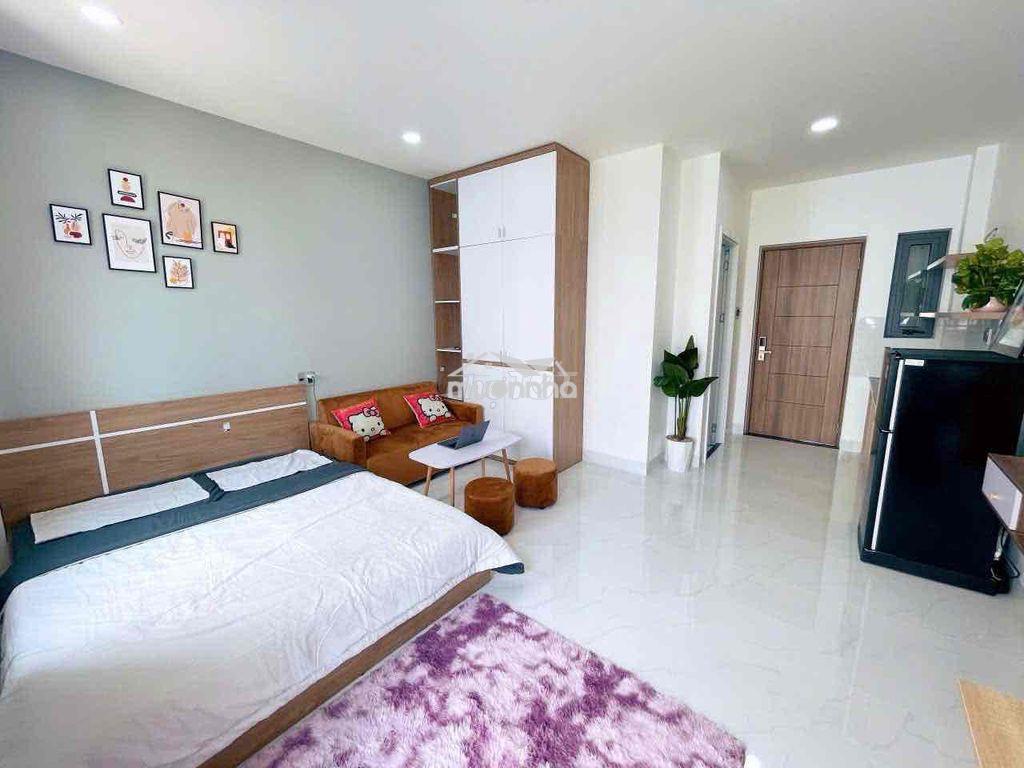 Studio ban công ngay công viên làng hoa - 3