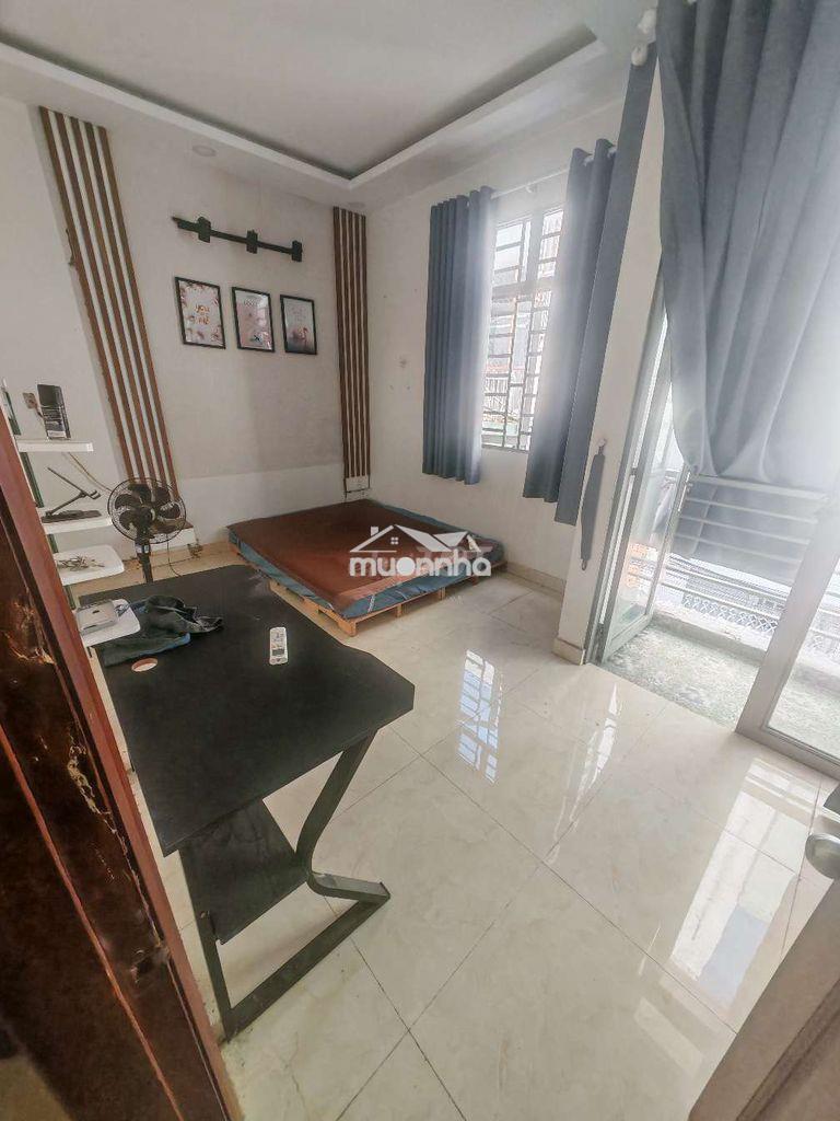 Cho thuê phòng và tầng trệt