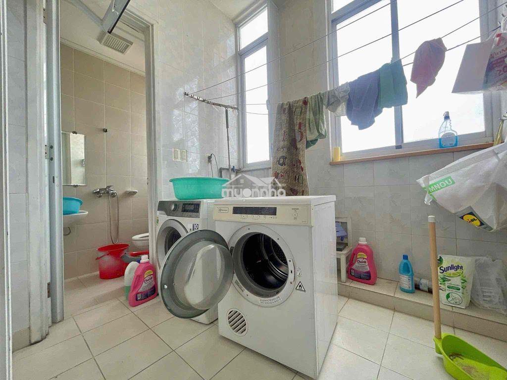 Cho thuê căn hộ penthouse có 4 phòng ngủ nội thất cao cấp - 3