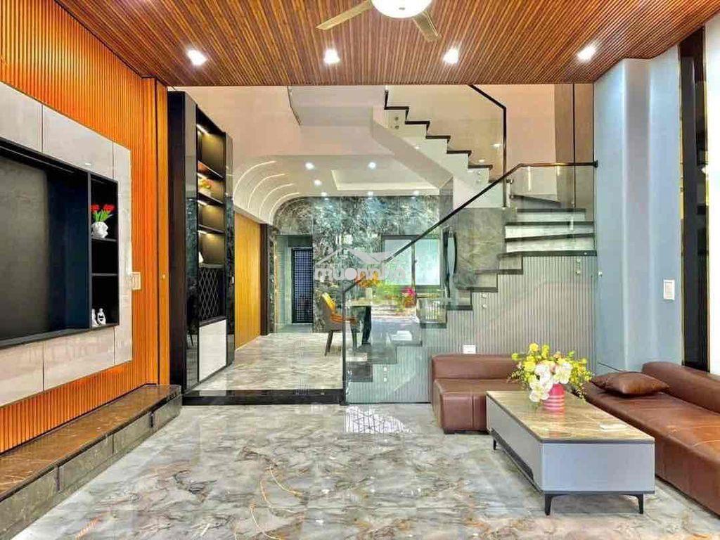 Bán nhà 3 tầng mặt tiền hoà xuân full nội thất giá chỉ nhỉnh 5 tỷ - 2