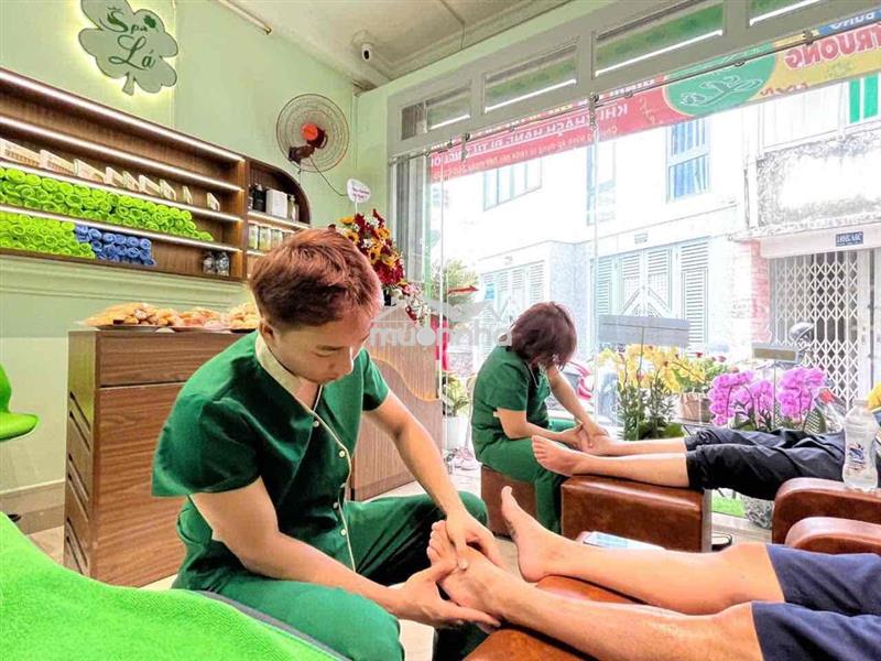 Cần sang lại tiệm spa hẻm 1/ cống quỳnh quận 1